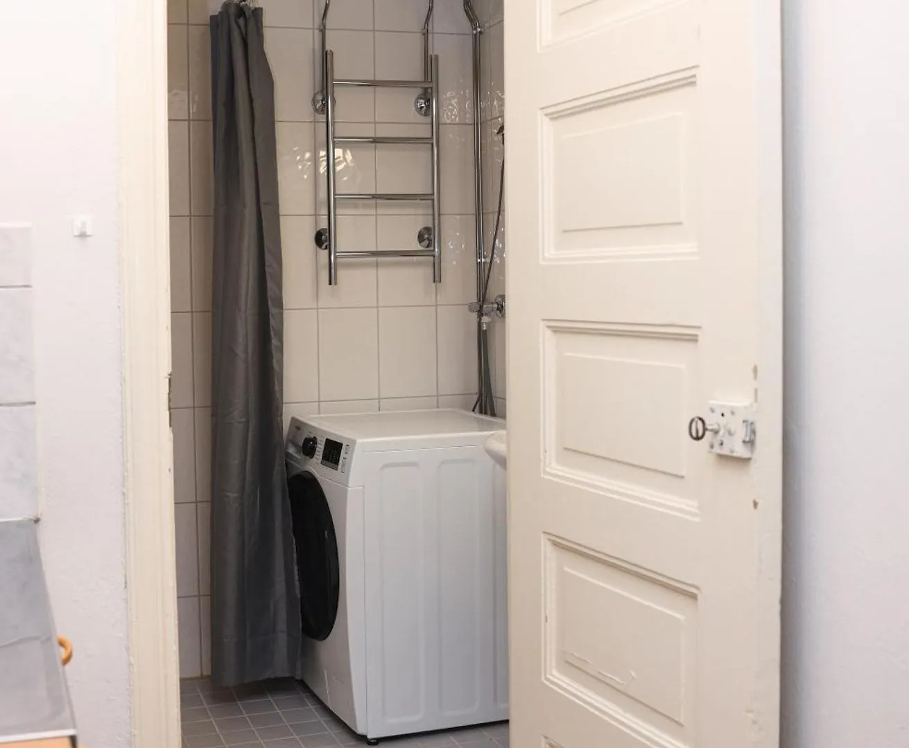 הלסינקי Spacious Cozy Corner דירה